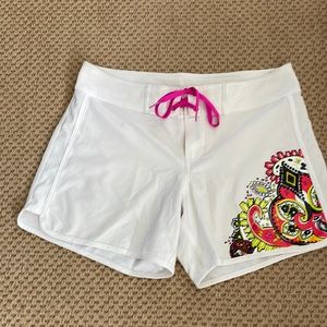 Athleta size 6 white paisley‎ Zanzibar shorts
